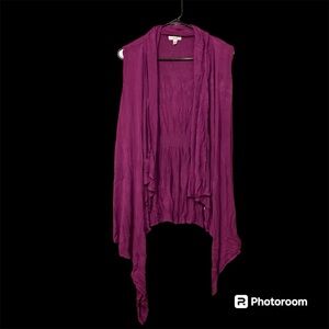 CACHE Sz Small / 100% Viscose/ Violet in color cardigan/ Sleeveless
